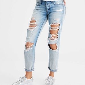 American Eagle size 10 Tomgirl distressed jeans